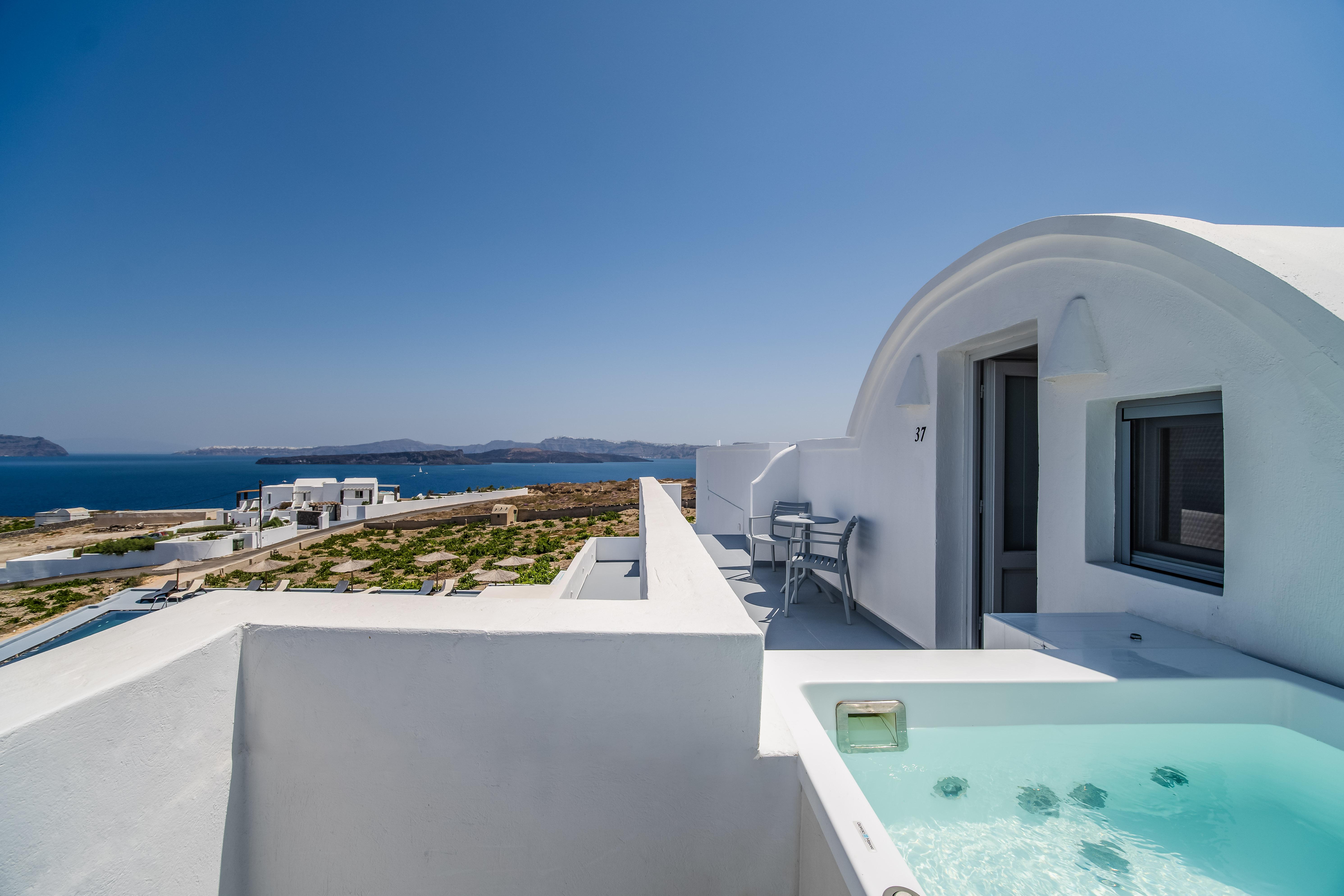Serenita Luxury Suites Akrotírion Eksteriør billede