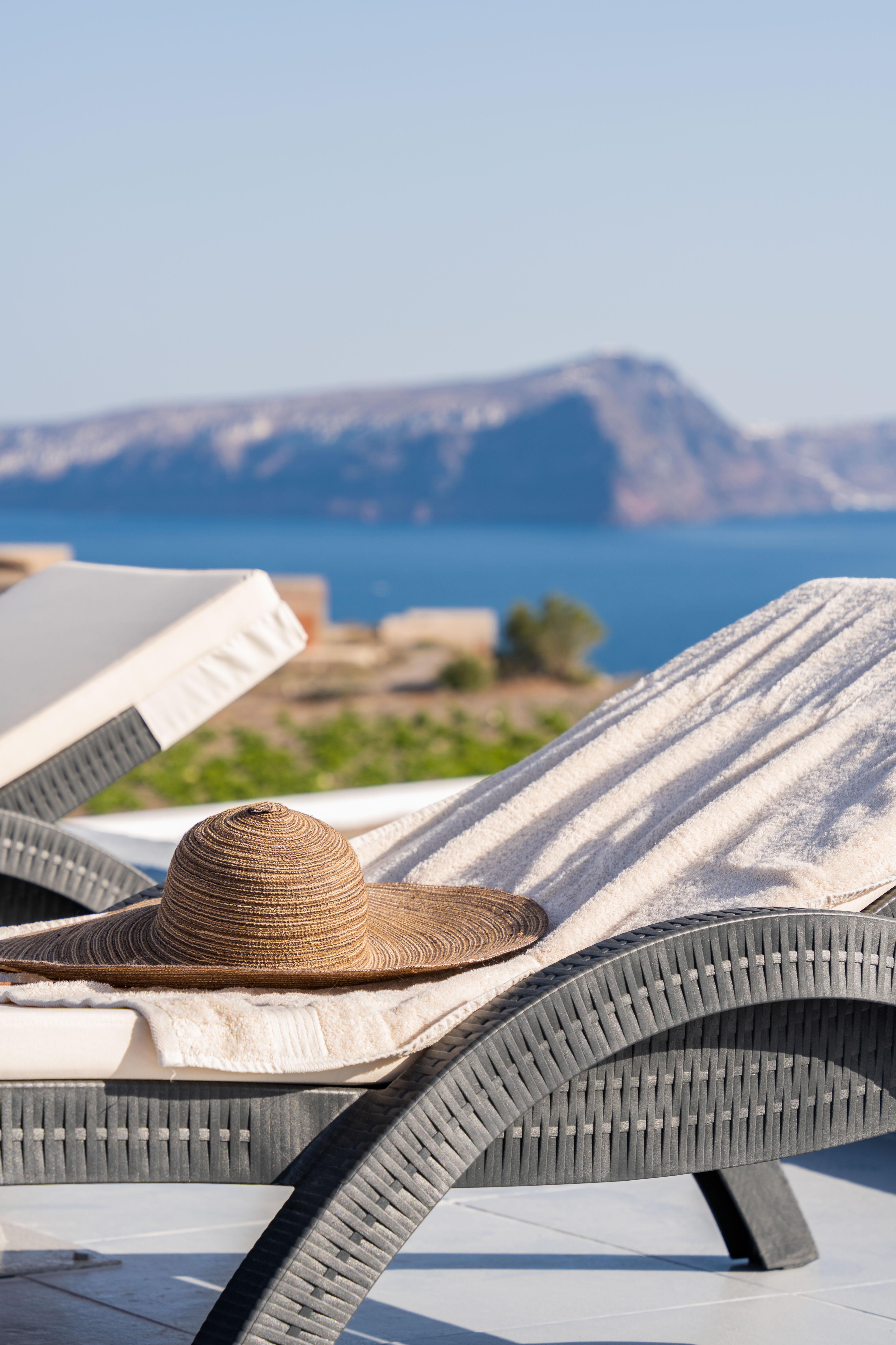 Serenita Luxury Suites Akrotírion Eksteriør billede