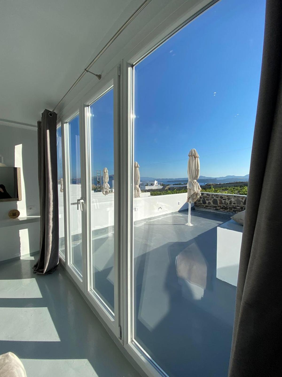 Serenita Luxury Suites Akrotírion Eksteriør billede